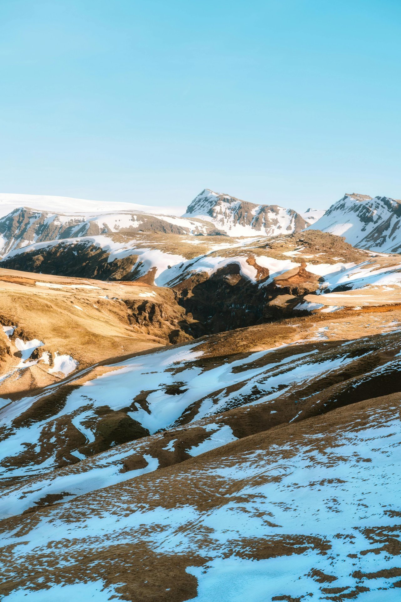 Undirritun aðalmiðlarasamninga